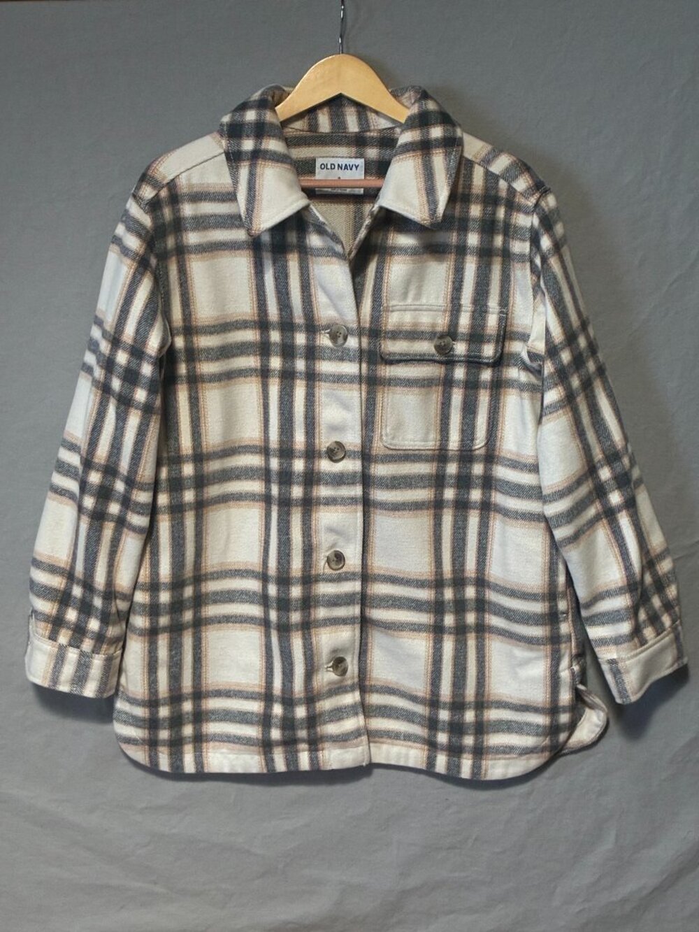 Old Navy Shacket Ivory Plaid Pocket M Gorpcore Outdoors Hiking Casual-chic Cozy.